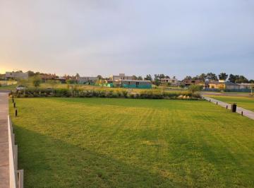 Terreno · 911m² · Barrio Vida 1. Lote en Venta Funes. Lote 261