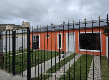 Casa · 200m² · 5 Ambientes · 1 Cochera · Casa Barrio Laprida