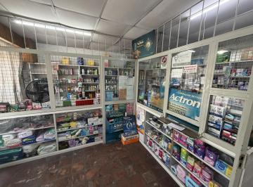 Local comercial · 40m² · 2 Ambientes · Oportunidad Única – Venta Fondo de Comercio Farmacia en Fisherton