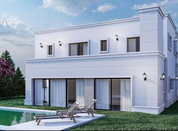 Casa · 339m² · 5 Ambientes · 1 Cochera · Casa en Venta Rumencó Joven