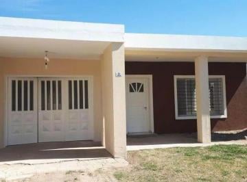 Casa · 130m² · 4 Ambientes · 2 Cocheras · Colonia Tirolesa