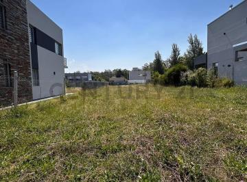 Terreno · 700m² · Lote en Venta en City Bell Barrio La Serena