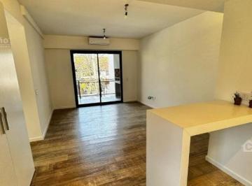 Departamento · 71m² · 3 Ambientes · 1 Cochera · Amplio Departamento de 3 Ambientes en Piso 4 Al Contrafrente