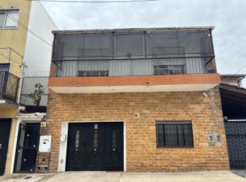 Casa · 149m² · 6 Ambientes · 1 Cochera · Casa Multifamiliar