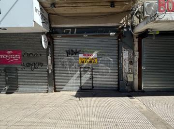 Local comercial , Quilmes · Local Comercial Sobre La Peatonal de Rivadavia en Alquiler