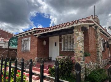 Casa de 6 ambientes, Capilla del Monte · Casa Santa Fe 101