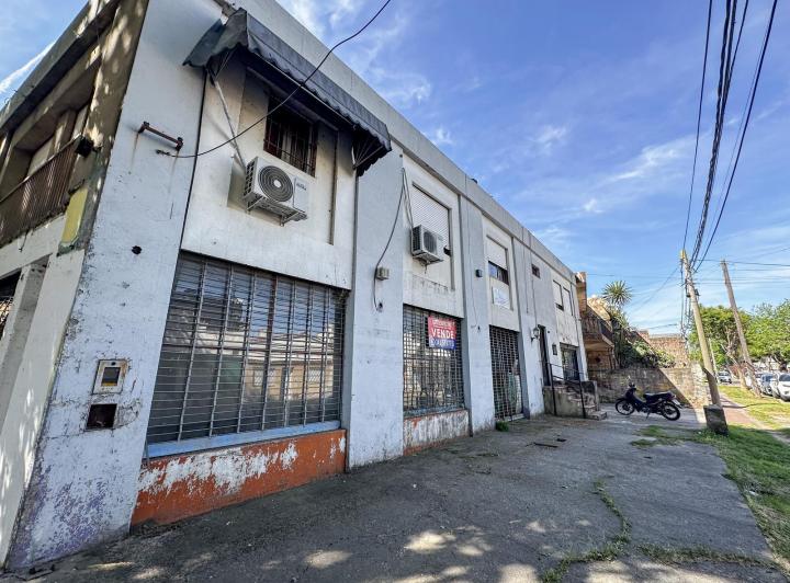 Local en venta en Alberdi · 8 ambientes