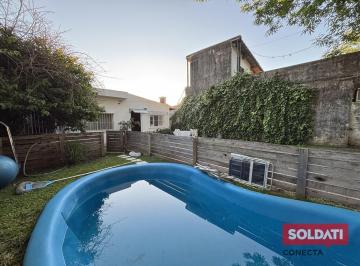 Casa · 95m² · 4 Ambientes · 1 Cochera · Casa a La Venta en Bella Vista - Oportunidad