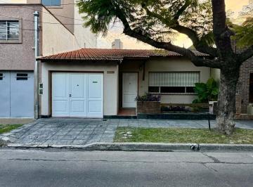 Casa · 100m² · 3 Ambientes · 1 Cochera · Chal 1 Pl 2 Dor Fdo Gge Imp