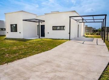 Casa · 138m² · 4 Ambientes · Casa 4 Ambientes en Venta a Estrenar en Belleville Canning