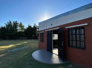 Quinta vacacional · 80m² · 2 Ambientes · 1 Cochera · Casa Quinta en Venta, Cercano Casco Urbano