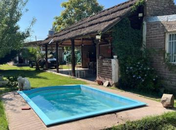 Casa · 90m² · 3 Ambientes · Venta de Casa en Rodeo del Medio