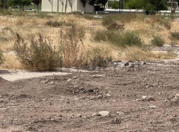 Terreno · 332m² · Venta de Lote en El Barrio Privado El Bosque.
