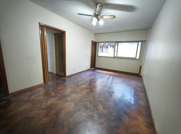 Departamento · 58m² · 3 Ambientes · Departamento de 3 Ambientes con Doble Patio a Reciclar en Almagro