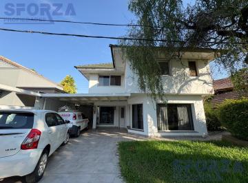 Casa · 250m² · 7 Ambientes · 3 Cocheras · Casa en Bella Vista