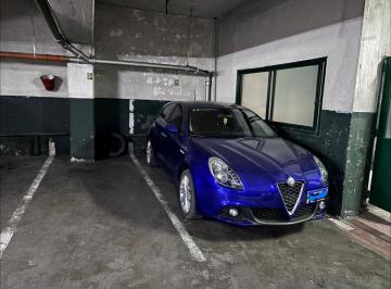 Garage , San Nicolás · Cochera Cubierta y Fija // Tribunales // Seguridad 24 Hs // Acceso con Control Remoto // Bajas Exp.