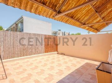 PH · 123m² · 4 Ambientes · Venta PH 4 Ambientes con Jardín y Terraza | Castelar Centro – Apto Crédito