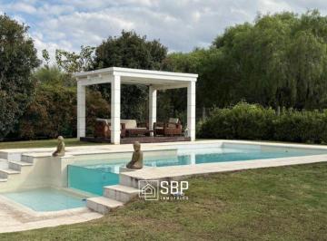 SBP-SBP-221_2 · Casa de Categoría en Venta | Altos del Chateau | 4 Dorm.