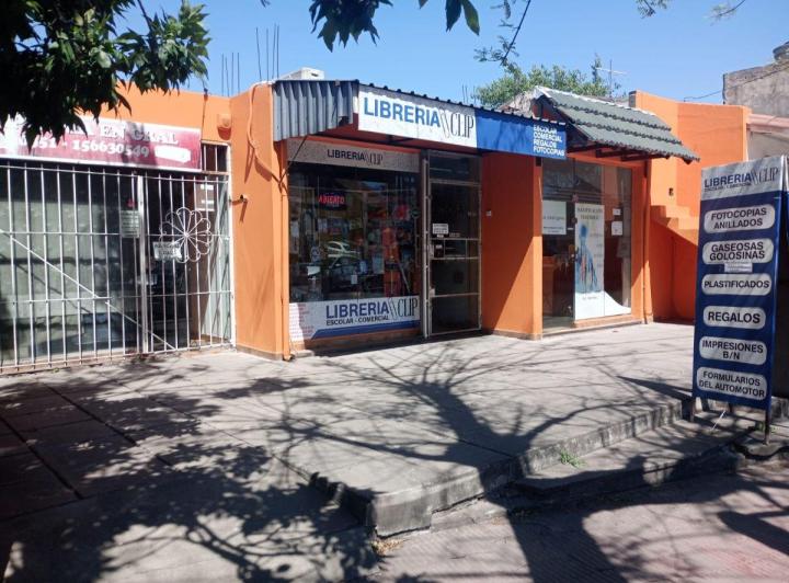 Local comercial · 217m²