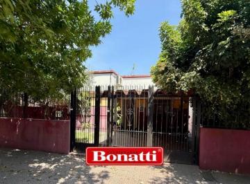 Casa · 157m² · 7 Ambientes · 1 Cochera · Casa