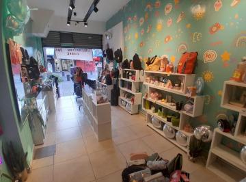 BET-BET-10334_2 · Excelente Local Comercial en Pleno Centro Comercia