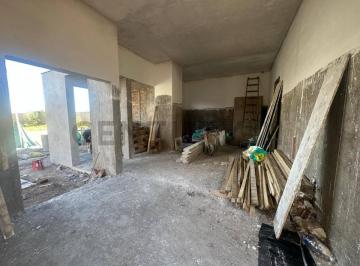 Casa · 117m² · 4 Ambientes · 1 Cochera · Venta de Casa en Barrio Privado Las Cortaderas 3