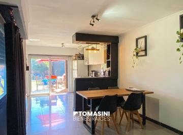 Casa · 68m² · 2 Ambientes · Casa de 2 Ambientes con Parque