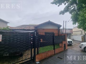 Local comercial · 104m² · 2 Cocheras · Casa de 100 m² Cubiertos en Venta Para Local en San Isidro