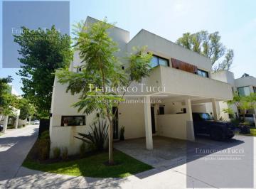 Casa · 95m² · 4 Ambientes · 1 Cochera · Casa Tipo Condominio en Venta 4 Ambientes en Ituzaingó