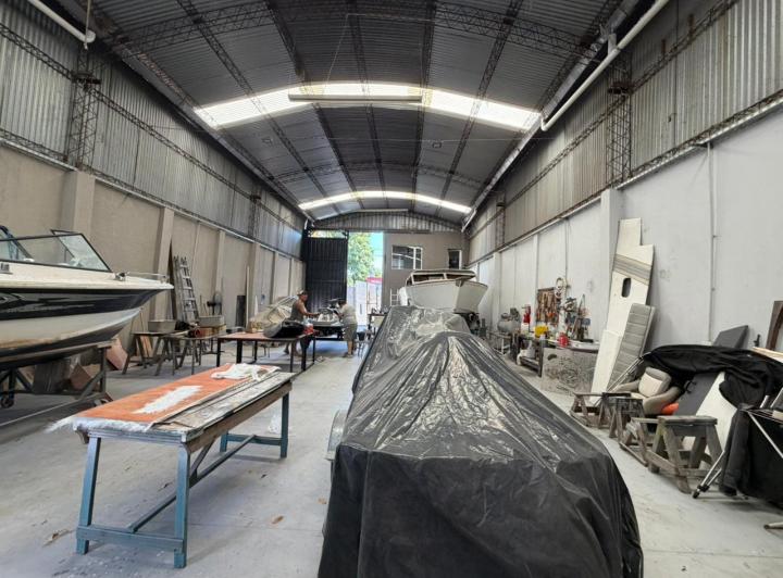 Bodega-Galpón · 204m²