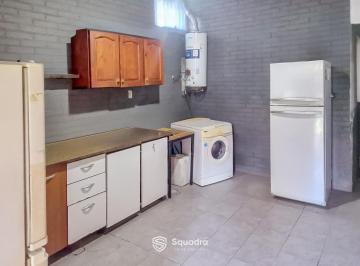 Casa · 122m² · 5 Ambientes · 1 Cochera · Venta | Permuta - Casa de Tres Dorm. con Cochera y Patio - Villa Elvira, Funes.