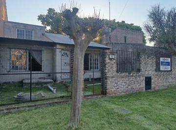 Casa · 100m² · 4 Ambientes · 1 Cochera · Venta Casa 4 Ambientes a Terminar Hurlingham Lote 500 m² Retasada Oportunidad - Acepta Financiacion