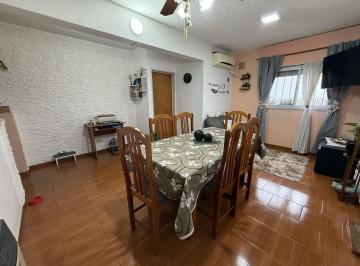 Departamento · 52m² · 4 Ambientes · 1 Cochera · Departamento en Las Delicias