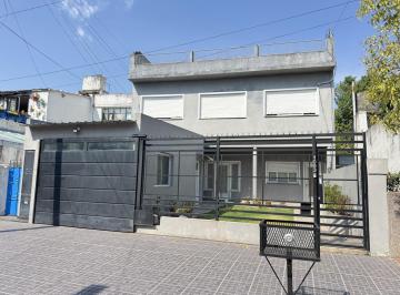 PH · 90m² · 4 Ambientes · 1 Cochera · PH con Entrada Independiente en Palomar
