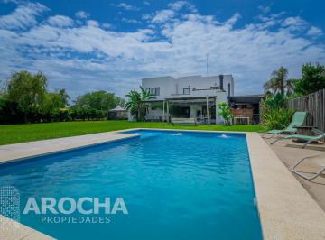 Casa · 220m² · 6 Ambientes · 3 Cocheras · Casa en Venta Barrio Privado San Matías Escobar, 5 Dorm. Escobar