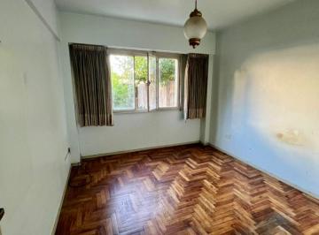 Departamento de 3 ambientes, Flores · Tres Ambientes Sobre Av Nazca, en Venta