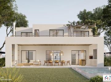 Casa · 223m² · 7 Ambientes · 2 Cocheras · Casa en Santa Ana Al Lago