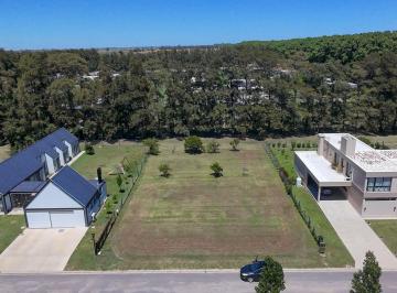 Terreno · 1071m² · Lote en Venta en Azahares del Parana Fighiera