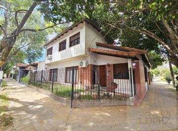 Casa · 162m² · 4 Ambientes · 1 Cochera · Venta Casa en Beccar - 3 Dorm. - Vivienda - Consultorio - Cochera Cubierta - Apto Crédito
