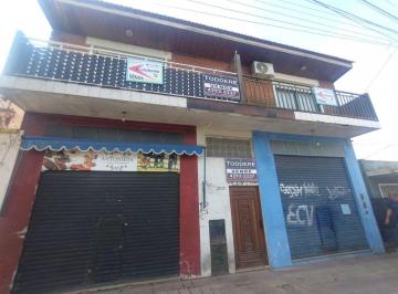 Local comercial de 2 ambientes, Almirante Brown · Retasado! Oportunidad! Propiedad con 2 Locales Comerciales y 2 Departamentos en Venta en Burzaco