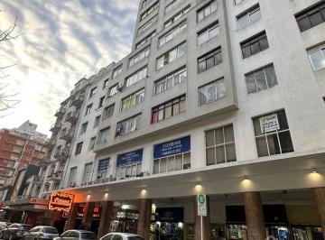 Departamento · 45m² · 2 Ambientes · Dpto 2amb y Medio, en Pleno Centro de Mar del Plata! Edificio Sacoa.