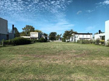 Terreno , Berazategui · Venta de Hermoso Lote Central de 700 m² en Barrio G de Greenville