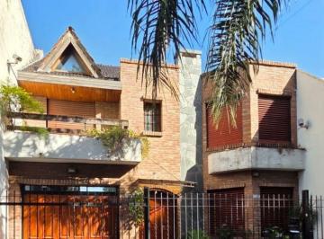 ANI-ANI-3_2 · Casa 5 Ambientes en Liniers
