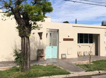 Casa · 120m² · 2 Dormitorios · Casa - San Antonio de Areco