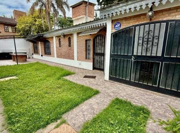Casa · 60m² · 4 Ambientes · 1 Cochera · Venta Casa PH 2 Dorm. Interna, Patio, 50 m Costanera. Carlos Paz