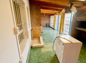 Casa de 4 ambientes, Puerto Madryn · Casa Mas Quincho Mas Amplio Patio - en Esquina con Doble Potencial