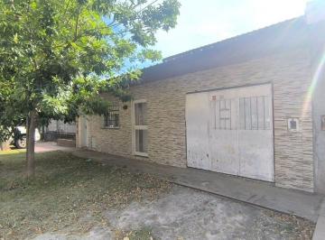Casa de 9 ambientes, Rosario · Casa con Departamento a Reciclar