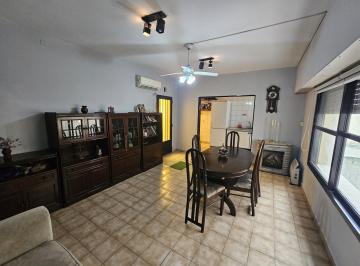 PH · 90m² · 4 Ambientes · PH en Barracas - Venta - 4 Ambientes