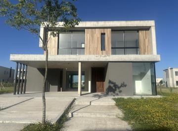 Casa · 204m² · 5 Ambientes · 2 Cocheras · Casa Barrio Puertos del Lago - Riberas - Escobar | Riberas | Puertos del Lago | (Escobar)