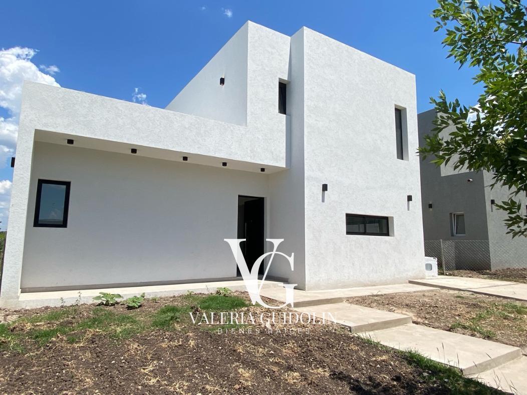 Casa Venta Barrio Santa Lucía Pilar del Este